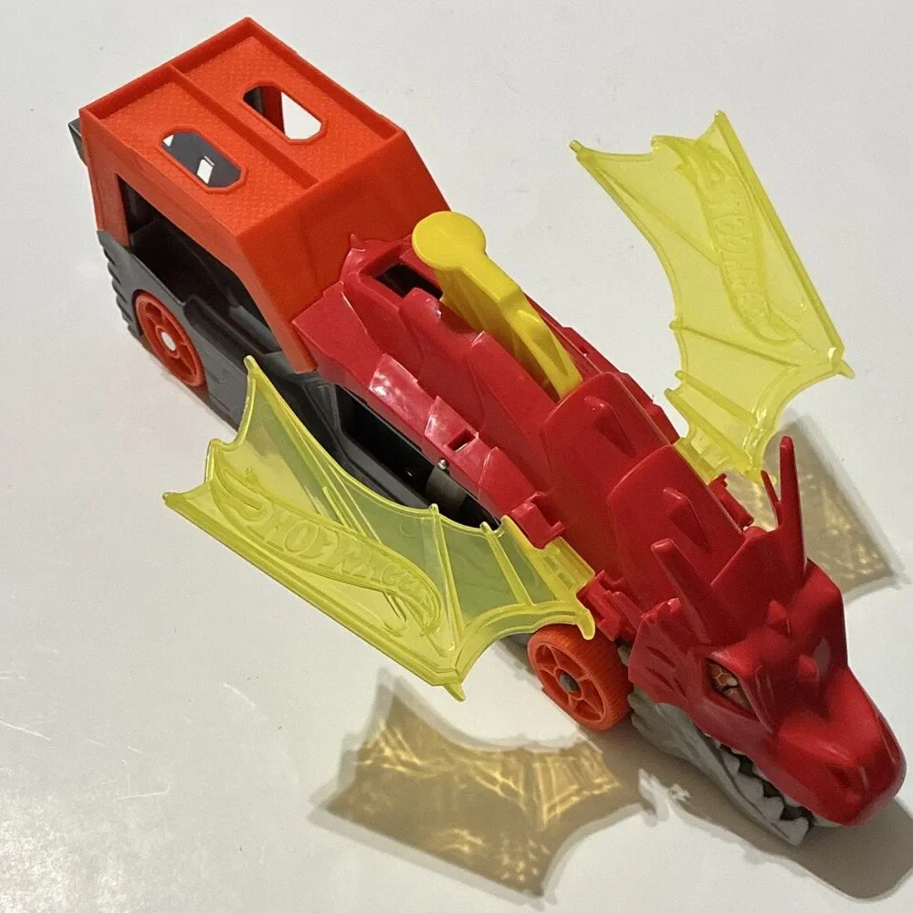 Hot Wheels Dragon Hauler Transporter GVH88 Car Carrier Truck 2020 Mattel Toy
